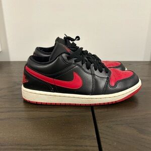 Size 7-Jordan 1 low black/gym red